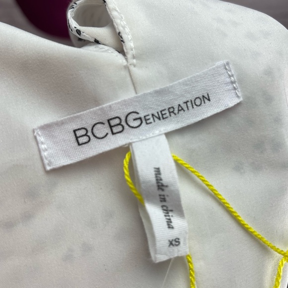 NWT BCBGeneration XS white with black design mini dress - Picture 6 of 7